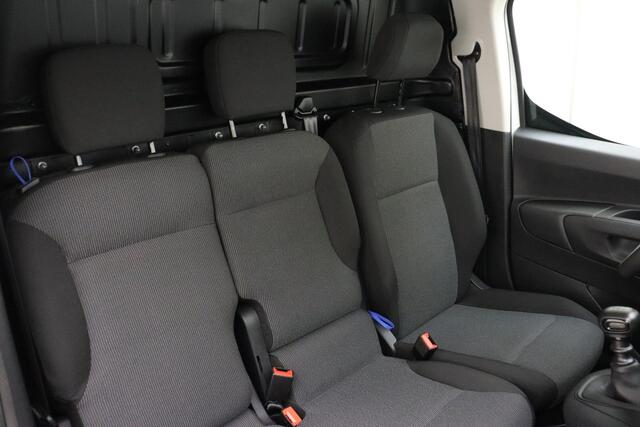 Peugeot PARTNER 1.5 BlueHDi 130pk S&S L2 | Trekhaak | Navigatie | Airco | Parkeercamera/-sensoren | Apple Carplay/Android Auto | Erg netjes!! |