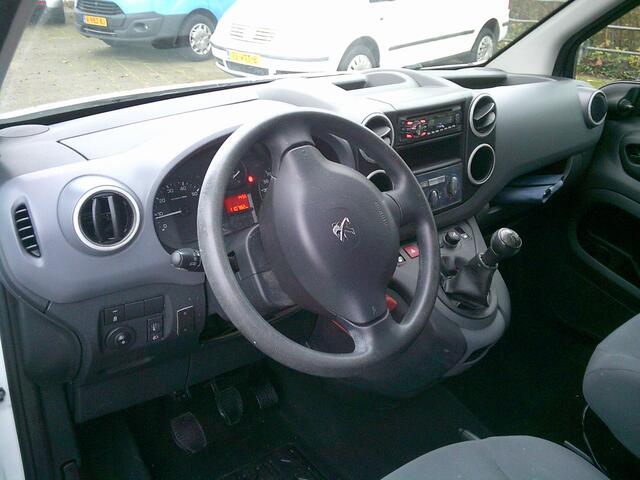 Peugeot PARTNER 120 1.6 BlueHDi 75 L1 XR VOORZIEN VAN TREKHAAK !!! EURO 6 !! BTW VRIJ