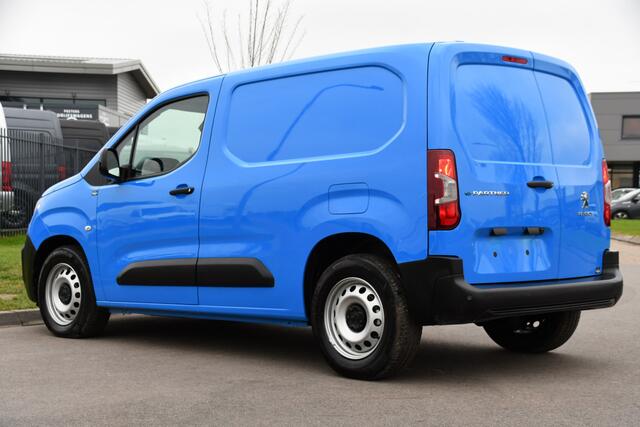 Peugeot PARTNER e-Partner 136 L1 50 kWh Premium Camera, Cruise, Carplay, Carplay, 136pk, Multimedia, Sensoren, Uniek!