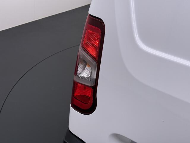 Peugeot PARTNER 1.2 PureTech Premium BENZINE, Cruise Control, Airco, Navigatie