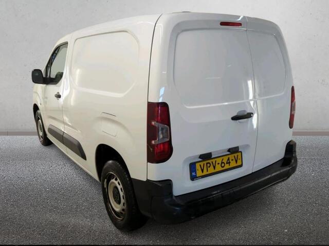 Peugeot PARTNER 1.2 Benzine 111PK Euro6 Premium / Airco / Navigatie / Cruise-ctr. / Schuifdeur + Raam / Radio multimedia