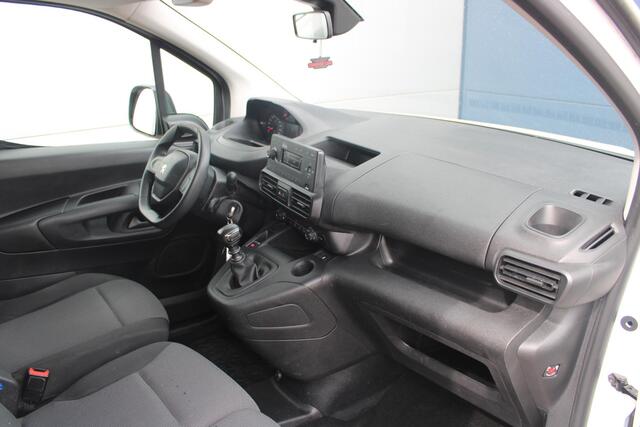 Peugeot PARTNER 1.2 PureTech 110pk Premium Benzine 3-zits BPM-vrij Airco 2X zijdeur 52.898km Zeer mooi