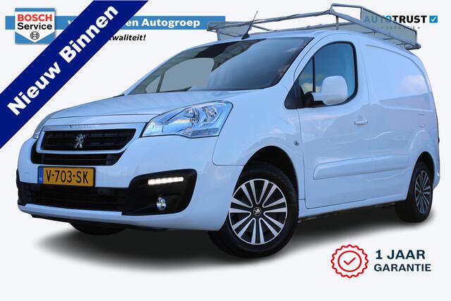 Peugeot PARTNER 120 1.6 BlueHDi 75 L1 Premium Pack | Incl. 12 maanden garantie | RVS imperiaal | Airco | Cruise control | Trekhaak | Elektrische ramen | Parkeersensoren | Tussenschot | Mistlampen voor | Schuifdeur rechts | Lat om lat betimmering |