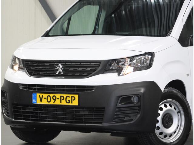 Peugeot PARTNER e-Partner Asphalt 50 kWh 136PK | NIEUW!! | AUTOMAAT | Armsteun | Airco | Cruise Control | Parkeersensoren | Centrale Deurvergrendeling Met Afstandsbediening | Schuifdeur |