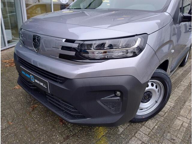 Peugeot PARTNER e-Partner L1 50 kWh 136pk | 8 jaar garantie | 0% financial lease | 2-zits | Houten afwerking laadruimte | Multimedia | Draadloze Apple Carplay en Android Auto | Achteruitrijcamera | Parkeersensoren achter | Digital cockpit | Stuurwielbediening | Bestuurde