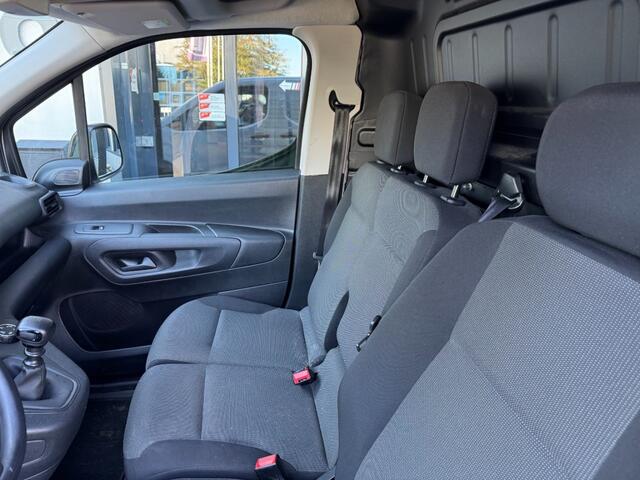 Peugeot PARTNER L2 Lang 1.5 BlueHdi 102PK 3-pers, Navi, Cruisecntrl, PDC, NIEUWSTAAT! peug
