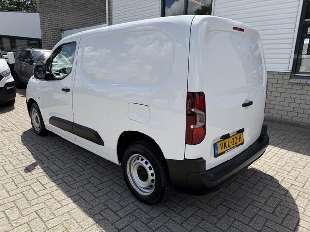 Peugeot PARTNER 1.2 PureTech Premium / vaste prijs rijklaar ¤ 11.750 ex btw / lease vanaf ¤ 198 / airco / cruise control / benzine grijs kenteken / pdc achter / raam in de schuifdeur