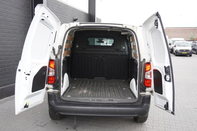 Peugeot PARTNER 1.2 110PK BENZINE ! - Airco - Cruise - PDC - ¤12.499,- Excl.