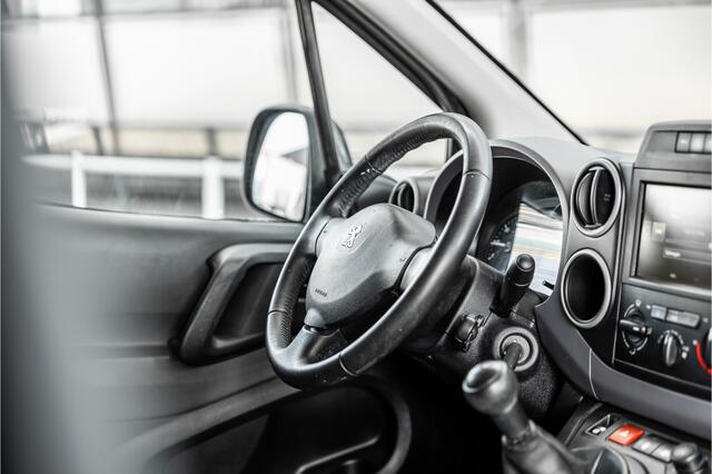 Peugeot PARTNER 120 1.6 BlueHDi | Trekhaak | Imperiaal | Airco | Navigatie | CarPlay | Euro 6 | Nieuwe APK | Orig. NL Auto