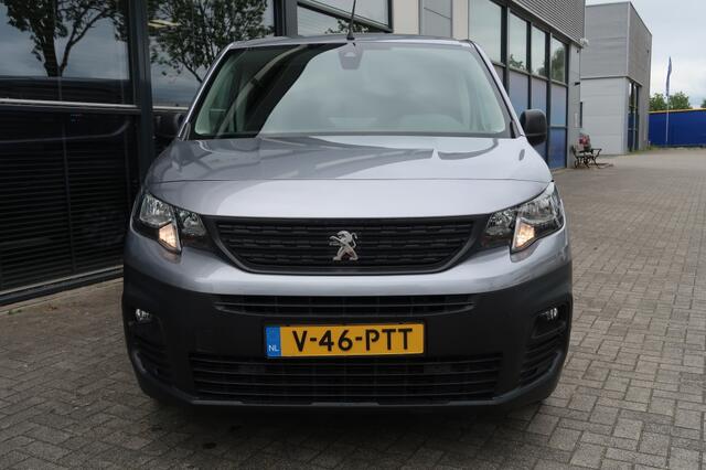 Peugeot PARTNER 1.2 P.T. Premium Lange uitvoering met benzinemotor (marge)