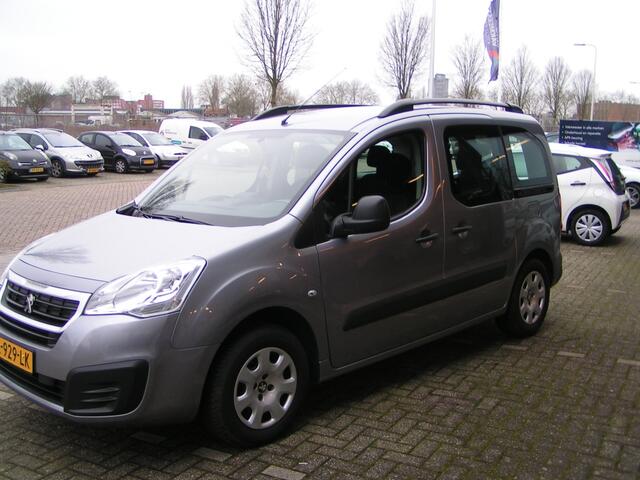 Peugeot PARTNER TEPEE 1.2 PureTech Active