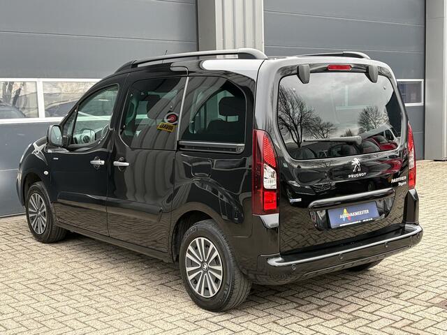 Peugeot PARTNER TEPEE 1.2 PureTech Active | Navi | Carplay | PDC | Airco | Cruise | Interesse? Bel of App naar: 06 30 51 05 90