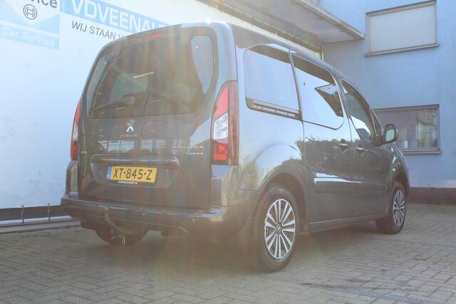 Peugeot PARTNER TEPEE 1.2 PureTech Active | Parkeersensoren V/A | Achteruitrijcamera | Cruise controle | Radio | Elektrische ramen V | Trekhaak | Airco | Navigatie |