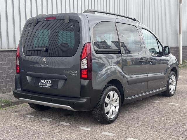 Peugeot PARTNER TEPEE 1.2 PureTech Allure Apple CarPlay