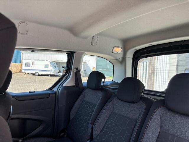 Peugeot PARTNER TEPEE 1.2 Benzine !!! 2017 | 1 Eigenaar | Dealeronderhouden | Trekhaak | Garantie | Marge zondag open 12-7-26