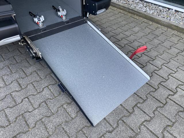 Peugeot Rifter Long 5+1 Rolstoelauto 1.2 Puretech GT-Line (Zo goed als nieuwe 5+1 Rolstoelauto met automaat!)
