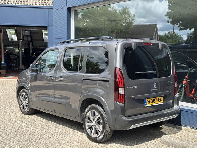Peugeot Rifter 1.2 Turbo 130 PK GT-Line | Volledig Dealer Onderhouden | Meest Complete Uitvoering | Ruime MPV met Hoge Zitpositie | Navigatie | 2x Zijschuifdeur | Achterklep met Separate Ruit | 3 Losse Stoelen Achter | Climate Control | Keyless Entry | Camera | Parkeers