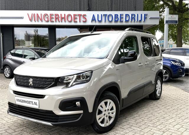 Peugeot Rifter 110 Pk Benzine * GT-Line * Super Netjes * Navigatie * Panoramadak * Trekhaak * Stoelverwarming * Keyless Entry & Start * Climate & Cruise Control * L.M. Velgen * Vingerhoets; Vierde Generatie Eersteklas Service. Al meer dan 100 jaar een begrip in de Bra