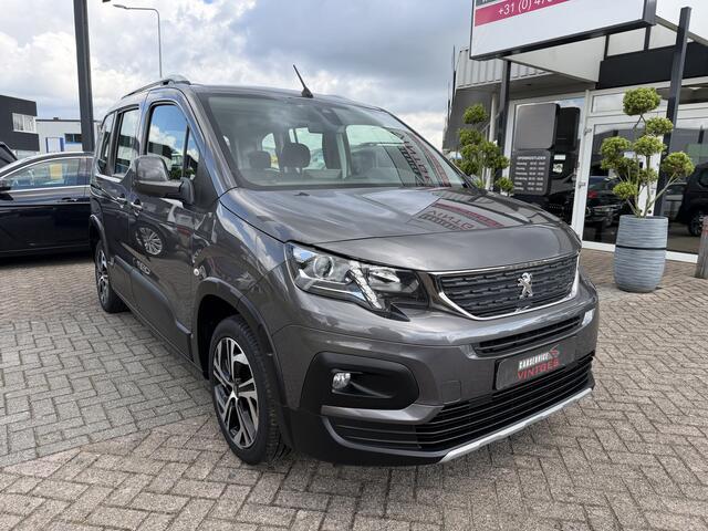 Peugeot Rifter 1.2 Puretech Active Peugeot Rifter 1.2 PureTech Active | Ruime gezinsauto | Trekhaak | CarPlay | Cruise | PDC