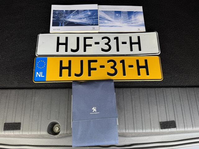 Peugeot Rifter 1.2 Puretech Active Peugeot Rifter 1.2 PureTech Active | Ruime gezinsauto | Trekhaak | CarPlay | Cruise | PDC