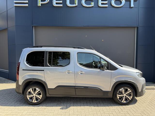 Peugeot Rifter 1.2 Turbo 130 PK GT-Line Automaat | Meest Complete Uitvoering! | Lage Km stand: 35914 Panorama dak | Trekhaak 1200 KG | All season banden | Dodehoek detectie | 2x Zijschuifdeur | Climate Control | Camera | Cruise Control | 17" Lichtmetalen Velgen | Achterklep met Separate Ruit |