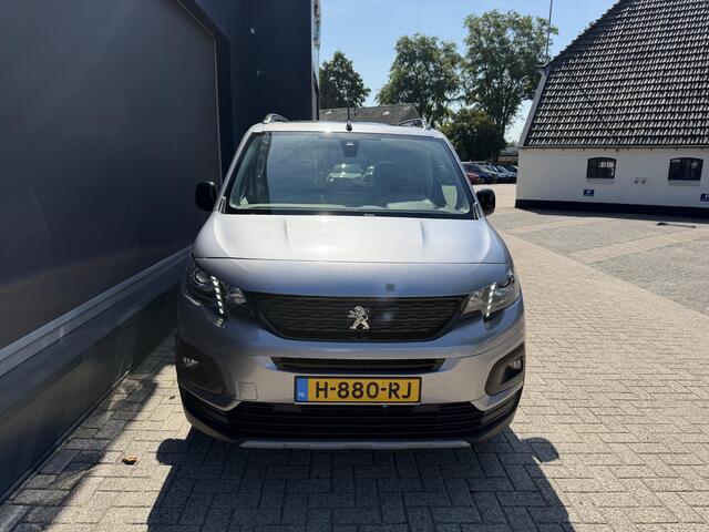 Peugeot Rifter 1.2 Turbo 130 PK GT-Line Automaat | Meest Complete Uitvoering! | Lage Km stand: 35914 Panorama dak | Trekhaak 1200 KG | All season banden | Dodehoek detectie | 2x Zijschuifdeur | Climate Control | Camera | Cruise Control | 17" Lichtmetalen Velgen | Achterklep met Separate Ruit |