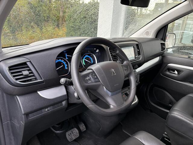 Peugeot Traveller e-Traveller Long 75 kWh | 8 Persoons | tot 348km WLTP | Lederen bekleding | Stoelverwarming | Achteruitrijcamera | Navigatie | Dubbele schuifdeur |