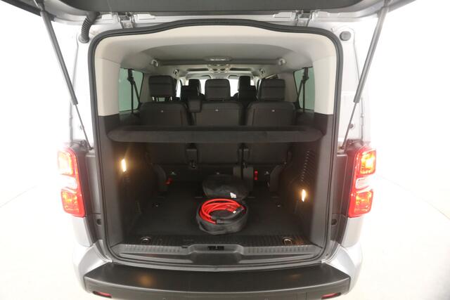 Peugeot Traveller E-Traveller Allure L3H1 75 kWh | Snelladen | SOH 99% | VIP Shuttle | 7 Zits | Clima | Cruise | Camera | Carplay | 2xSchuifdeur | Navi