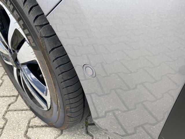Peugeot Traveller e-Traveller Long 50 kWh 8 Persoons Stoelverwarming, 2x Schuifdeur Elektrisch & Camera