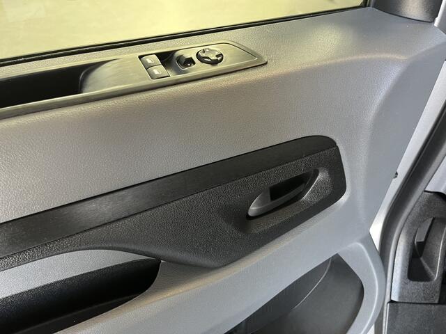 Peugeot Traveller 1.5 BlueHDi 120pk Airco Cruise controle Navigatiesysteem 8-Persoons Parkeerhulp achter Apple carplay 1e eigenaar Euro 6 Bpm en Btw vrij Personenbus Kombi Combi Tourer Passenger Taxi Groepsvervoer