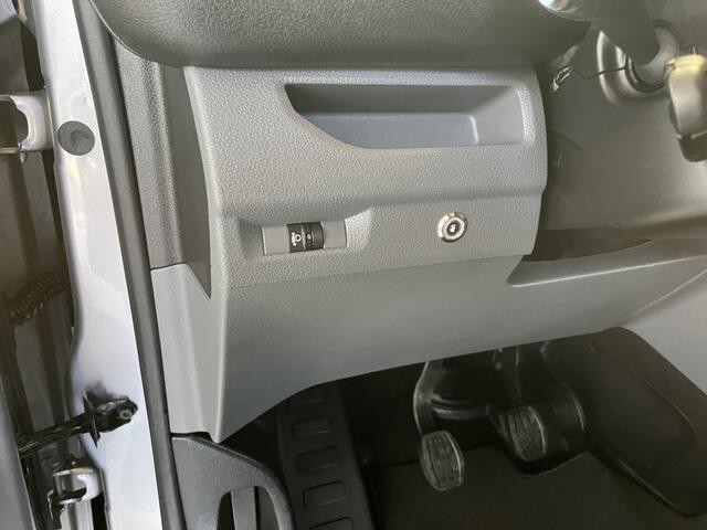 Peugeot Traveller 1.5 BlueHDi 120pk Airco Cruise controle Navigatiesysteem 8-Persoons Parkeerhulp achter Apple carplay 1e eigenaar Euro 6 Bpm en Btw vrij Personenbus Kombi Combi Tourer Passenger Taxi Groepsvervoer