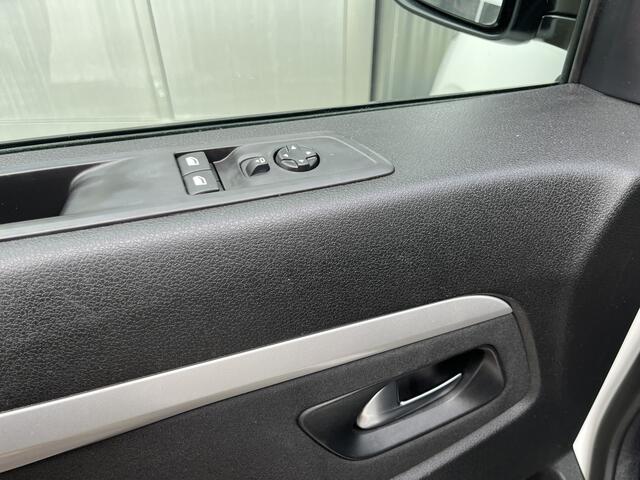 Peugeot Traveller 2.0 BlueHDi Airco Cruise controle Navigatiesysteem 8-Persoons Kantoorinrichting Parkeerhulp achter Apple carplay Euro 6