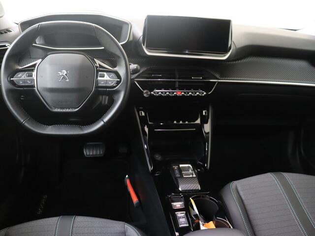 Peugeot e-2008 EV Allure Pack 50 kWh | Camera | Navigatie |