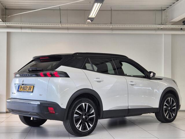 Peugeot e-2008 EV GT Pack 50 kWh | Achteruitrijcamera | Navigatie | Stoelverwarming | Keyless Entry | Lederen Bekleding | Apple Carplay/Android Auto |