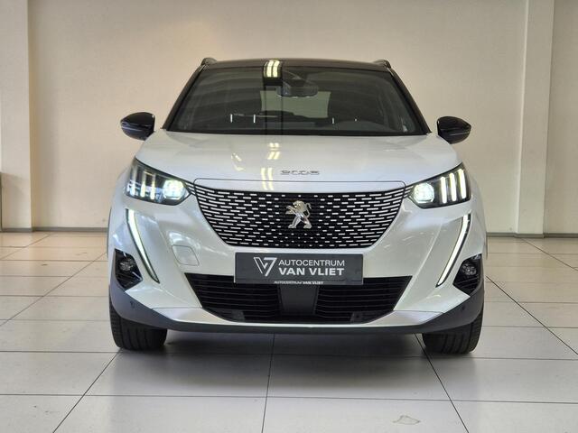 Peugeot e-2008 EV GT Pack 50 kWh | Achteruitrijcamera | Navigatie | Stoelverwarming | Keyless Entry | Lederen Bekleding | Apple Carplay/Android Auto |