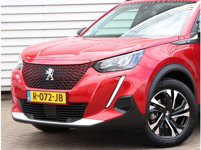 Peugeot e-2008 EV Allure Pack 50 kWh | AppleCarPlay/AndroidAuto | Camera | Climate Control | Navigatie | Cruise Control | Stoelverwarming | FULL LED | LMV | Privacy Glass | Trekhaak |