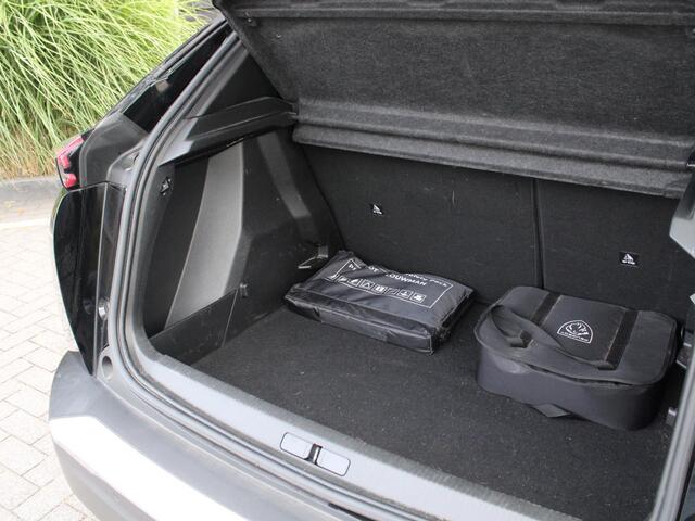Peugeot e-2008 Active Pack 50 kWh 136PK Navigatie, Achteruitrijcamera, Apple Carplay, Android Auto, Climate Control