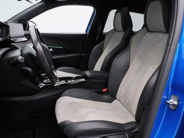 Peugeot e-2008 EV GT 50 kWh | CAMERA | ADAPTIVE | KEYLESS | STOELVERW.