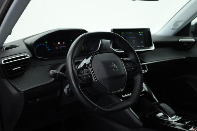 Peugeot e-2008 EV Allure 50 kWh | Apple CarPlay & Android Auto | All seasons | Clima | Cruise
