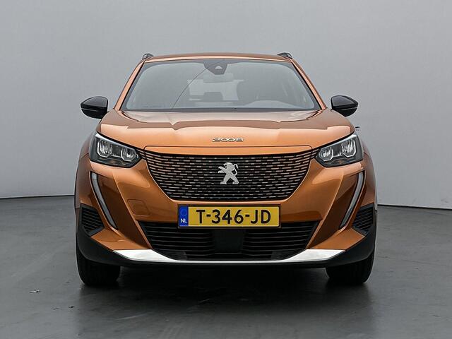 Peugeot e-2008 SUV Style 50 kWh 136PK Automaat | Navigatie via Apple CarPlay / Android Auto | 3-fase laden | Achteruitrijcamera | Climate Control | Cruise Control | Parkeersensoren | Bluetooth | DAB+ radio | Led koplampen | Donker getint glas | 16" lichtmetalen velgen |