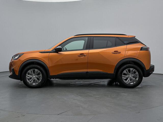 Peugeot e-2008 SUV Style 50 kWh 136PK Automaat | Navigatie via Apple CarPlay / Android Auto | 3-fase laden | Achteruitrijcamera | Climate Control | Cruise Control | Parkeersensoren | Bluetooth | DAB+ radio | Led koplampen | Donker getint glas | 16" lichtmetalen velgen |