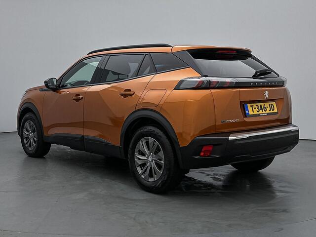 Peugeot e-2008 SUV Style 50 kWh 136PK Automaat | Navigatie via Apple CarPlay / Android Auto | 3-fase laden | Achteruitrijcamera | Climate Control | Cruise Control | Parkeersensoren | Bluetooth | DAB+ radio | Led koplampen | Donker getint glas | 16" lichtmetalen velgen |