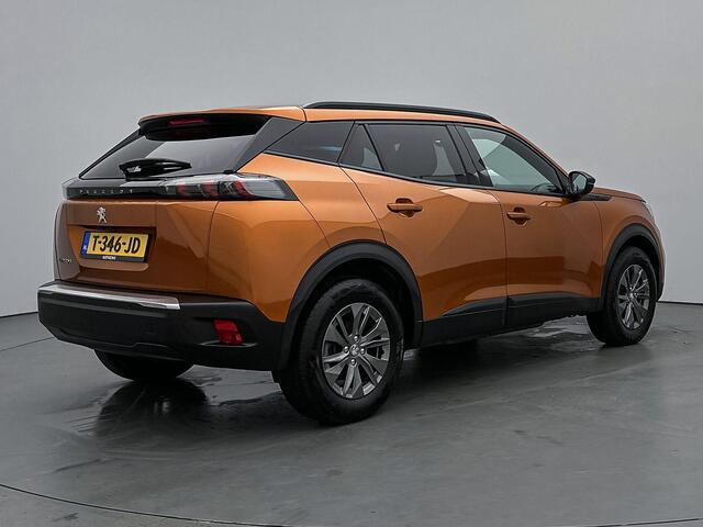 Peugeot e-2008 SUV Style 50 kWh 136PK Automaat | Navigatie via Apple CarPlay / Android Auto | 3-fase laden | Achteruitrijcamera | Climate Control | Cruise Control | Parkeersensoren | Bluetooth | DAB+ radio | Led koplampen | Donker getint glas | 16" lichtmetalen velgen |