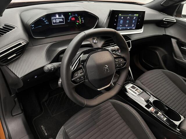 Peugeot e-2008 SUV Style 50 kWh 136PK Automaat | Navigatie via Apple CarPlay / Android Auto | 3-fase laden | Achteruitrijcamera | Climate Control | Cruise Control | Parkeersensoren | Bluetooth | DAB+ radio | Led koplampen | Donker getint glas | 16" lichtmetalen velgen |