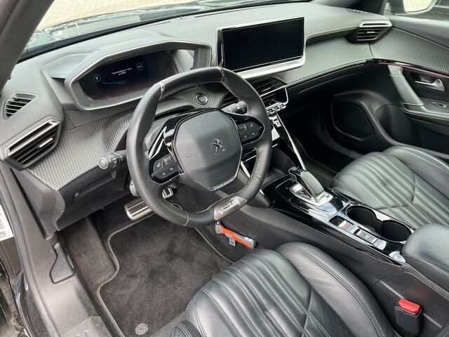 Peugeot e-2008 EV GT 50 kWh / Full option! / Panoramadak / Camera / Leder / Virtual Cockpit / Navigatie / Keyless / Cruise Control / Dodehoek detectie