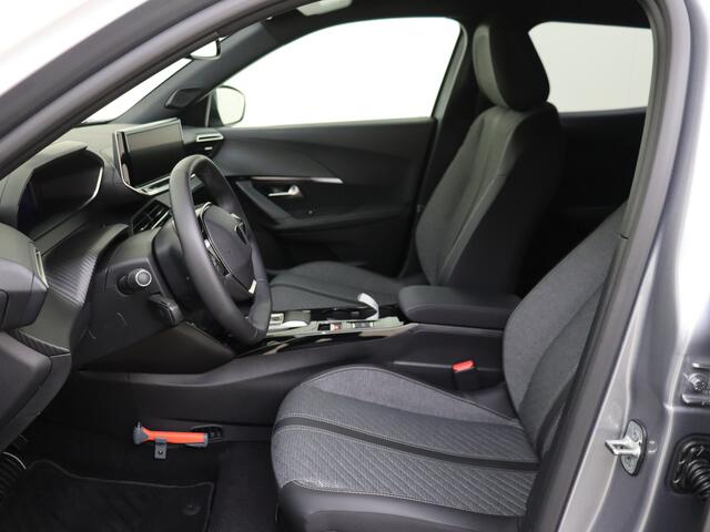 Peugeot e-2008 EV Allure 54 kWh | Elektrisch | Elektrisch verstelbare voorstoelen | Parkeer en regen sensoren | Keyless entry |