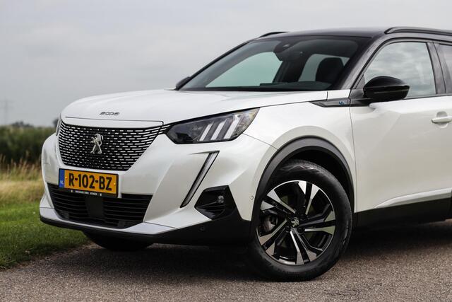 Peugeot e-2008 EV GT 50 kWh 3-Fase ? Pano ? LED ? Carplay