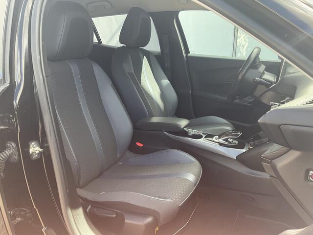 Peugeot e-2008 EV Allure 50 kWh Carplay Navigatie Black Beauty Tel Lader