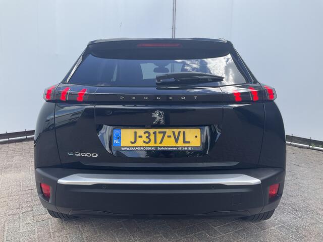 Peugeot e-2008 EV Allure 50 kWh Carplay Navigatie Black Beauty Tel Lader