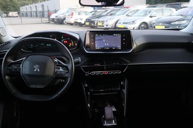 Peugeot e-2008 EV Allure 50 kWh SOH 94%, Cruise control, Climate control, Achteruitrijcamera